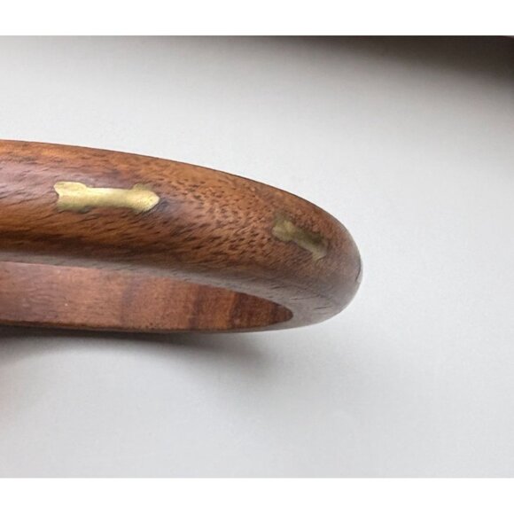 Vintage Wooden Bangle Bracelet with Gold Tone Arror Inlay Design Boho Retro - Picture 4 of 7